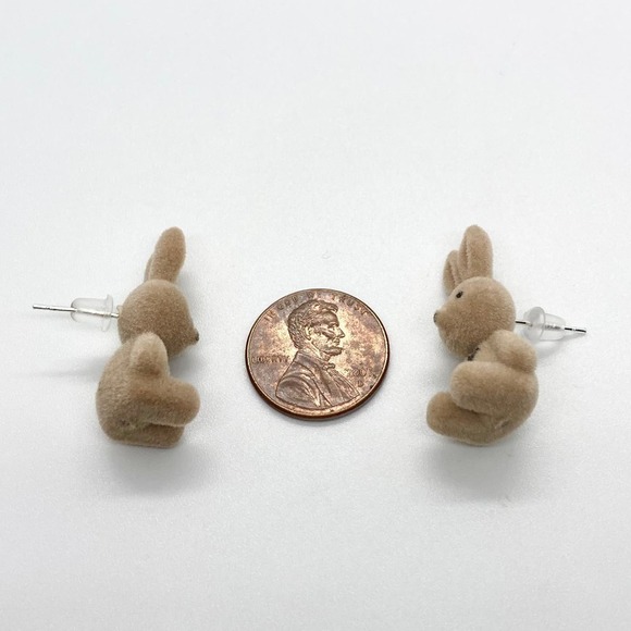 Fuzzy Beige Easter Bunny Rabbit Stuffed Animal Stud Earring Pair - Picture 9 of 10